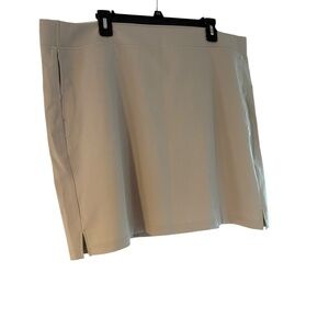 NWT Mondetta Women's white high rise walking Skort XXL